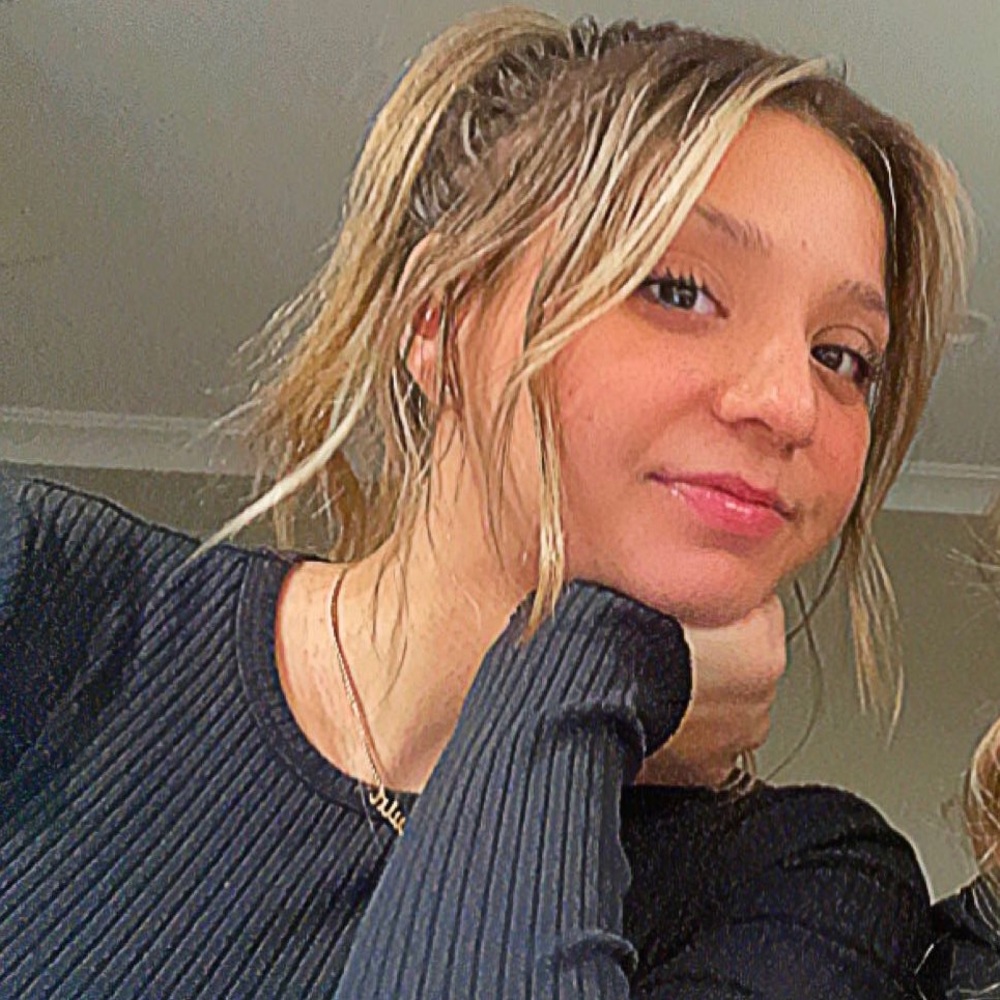 Meet your Posher, Devin